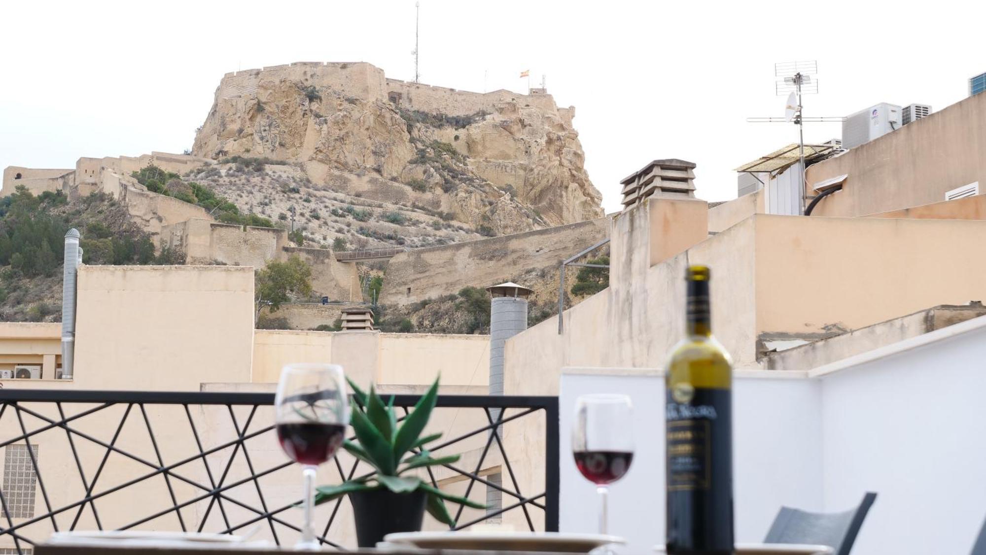 Appartement Myflats The Castle à Alicante Extérieur photo